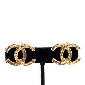 Pre Loved chanel Women Gold Earrings